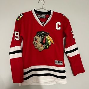 BlackHawks Jersey #19